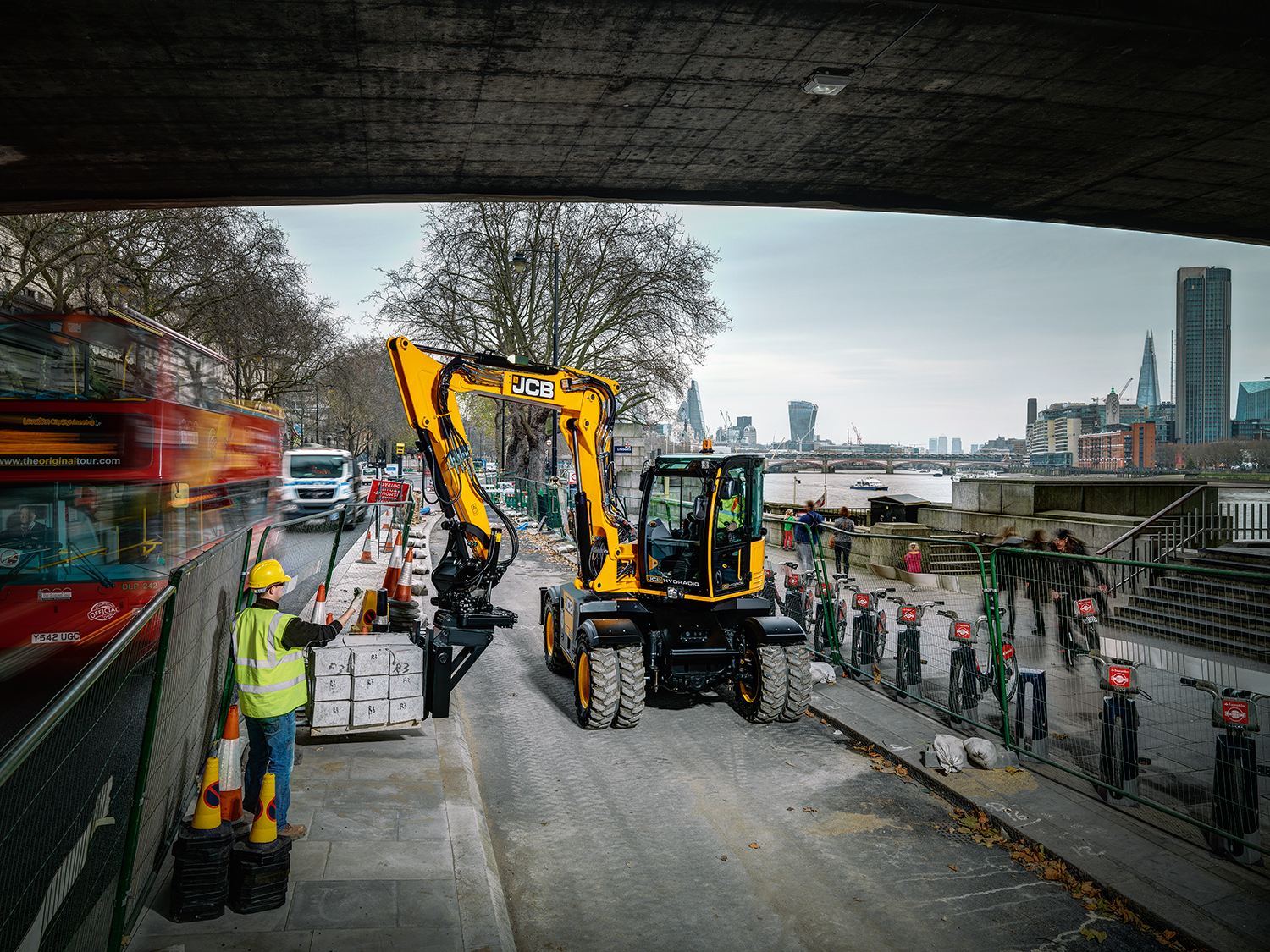 A_HYDRADIG_110W_04