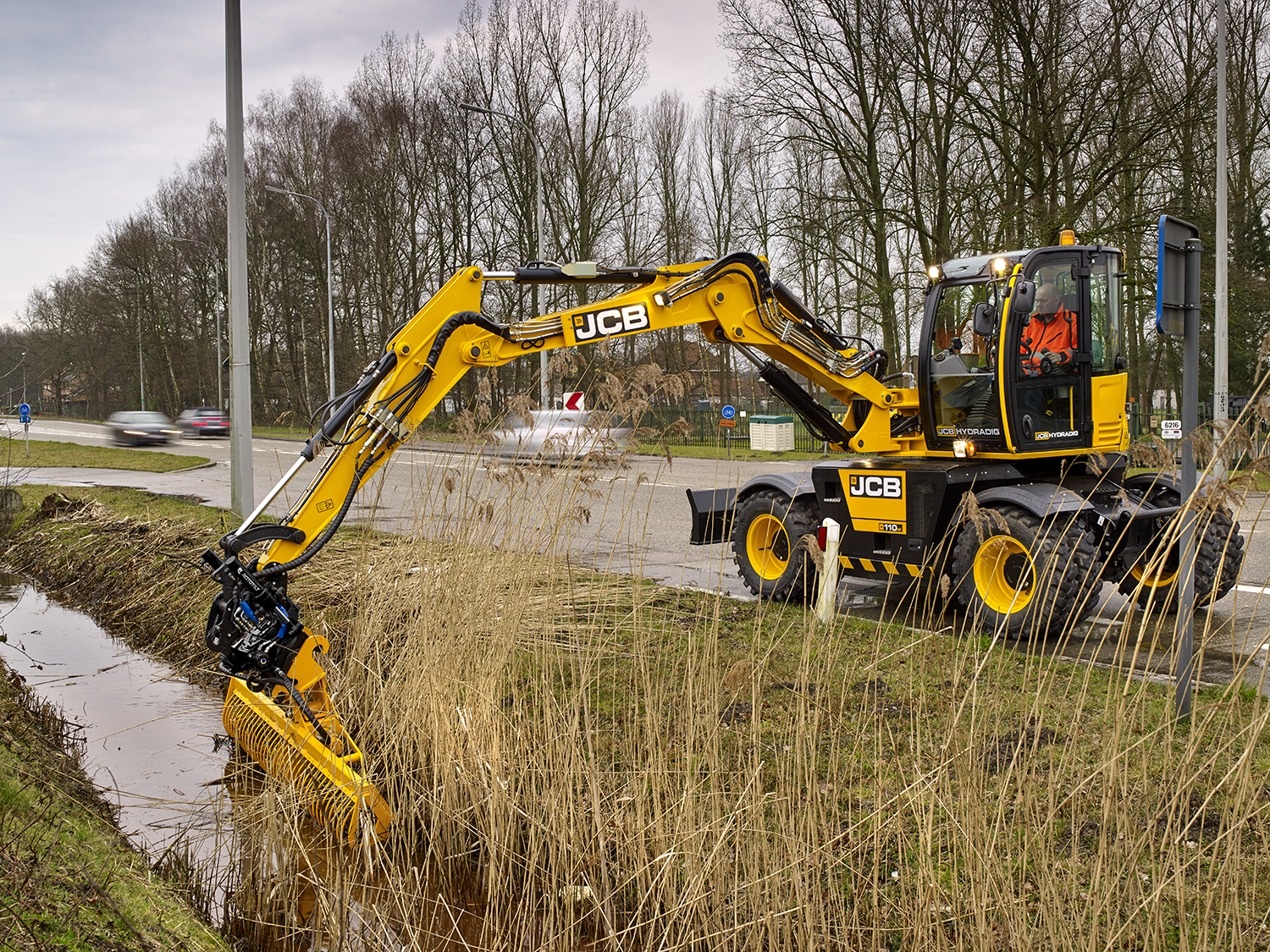 A_HYDRADIG_110W_22
