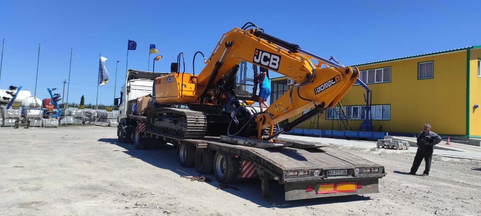 Екскаватор гусеничний JCB JS205LC будуватиме інфраструктуру для альтернативної енергетики