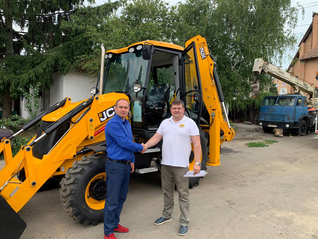 Екскаватор-навантажувач JCB 3CX Sitemaster для відновлення Полтавщини