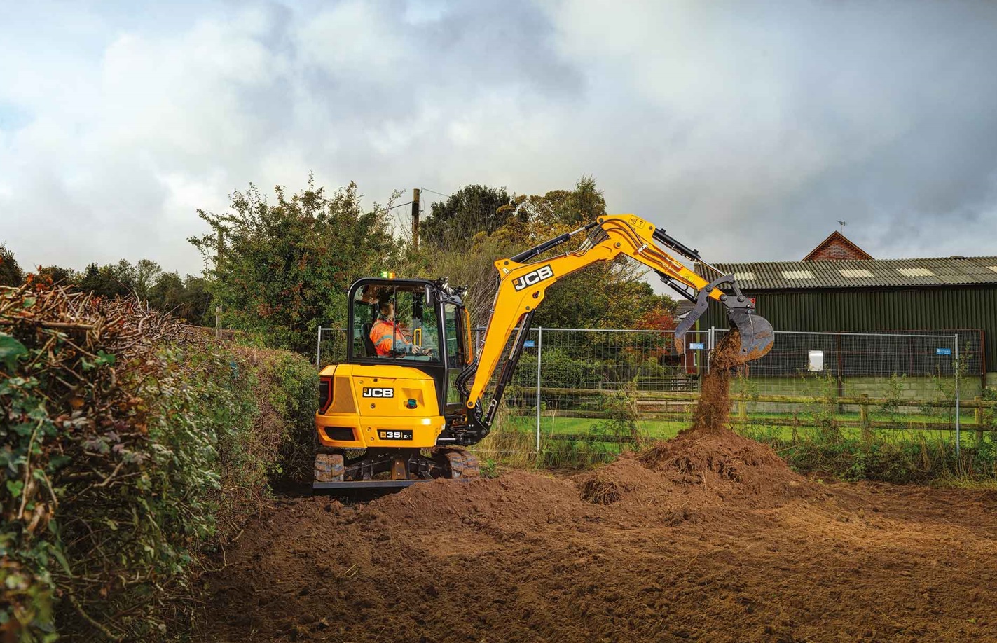 mini-ekskavator-jcb-35z-1-02